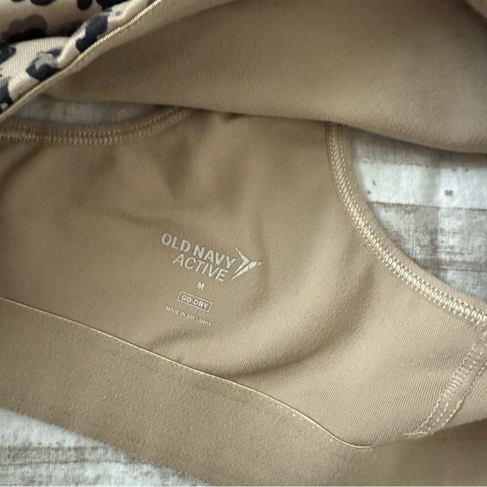 💪🏻 Old Navy Tan/Black/Grey Cheetah Medium Sports Bra - Picture 3 of 3